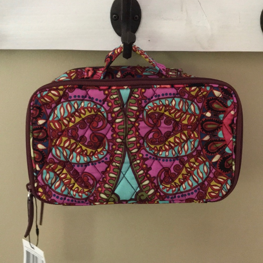 ❌SOLD❌{Vera Bradley} Blush & Brush Makeup Case